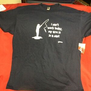 Comedy fishing tshirt NWT